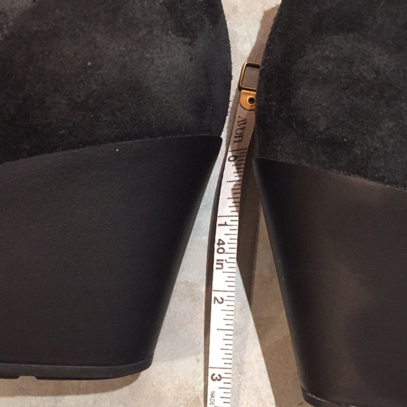 Cole Haan suede wedge ankle boots (sz 6 1/2) - Picture 4 of 11